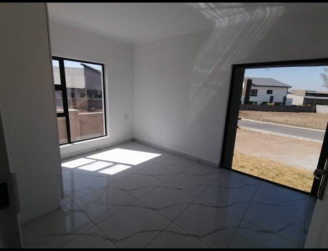 4 BEDROOM HOUSE FOR SALE IN BENDOR